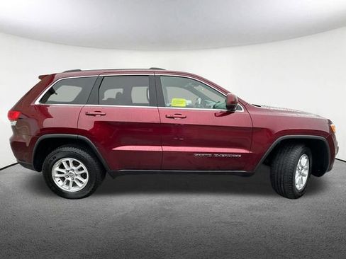 Used 2019 Jeep Grand Cherokee Laredo AWD/4WD image 18