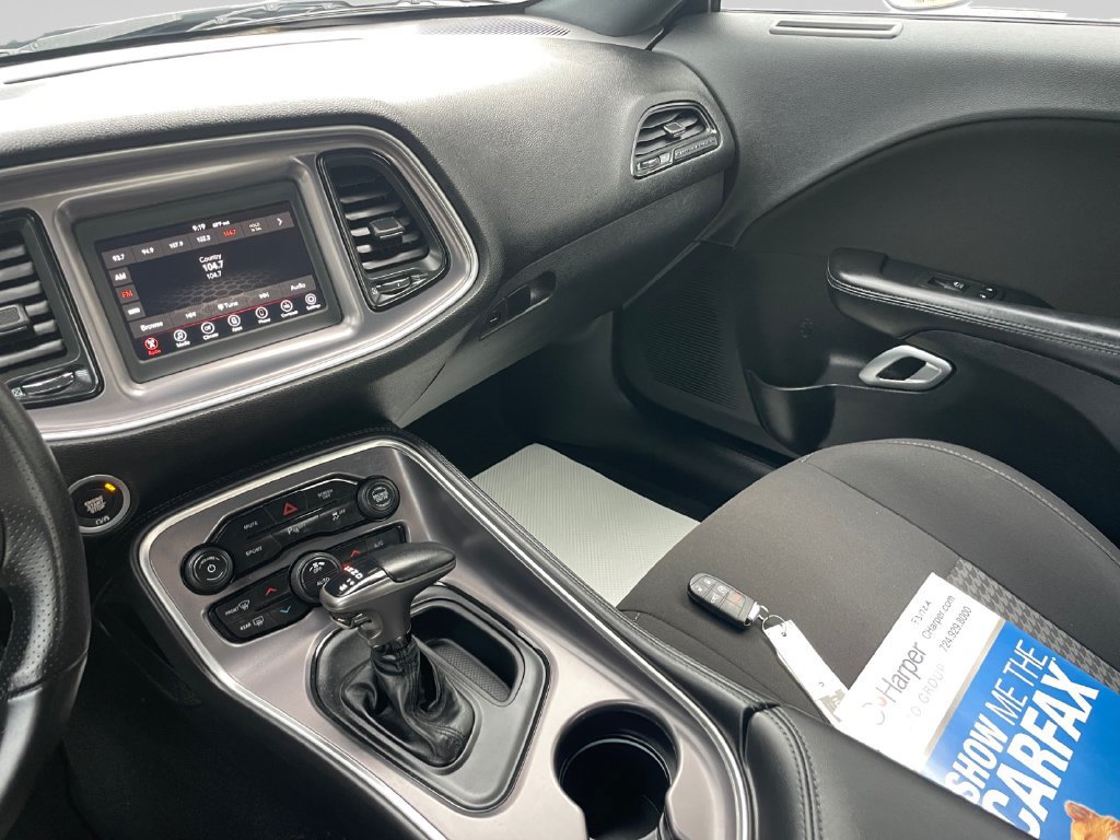 Used 2020 Dodge Challenger R/T w/ Driver Convenience Group RWD image 31