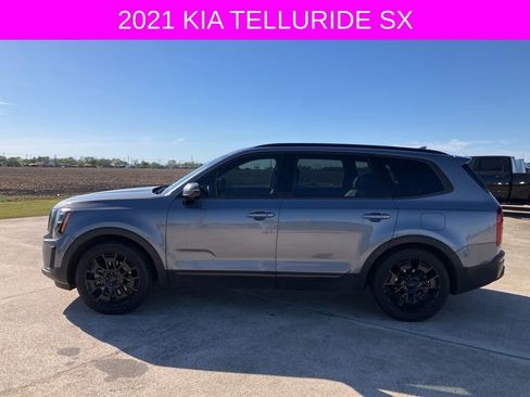 Used 2021 Kia Telluride SX w/ SX Prestige Package image 4