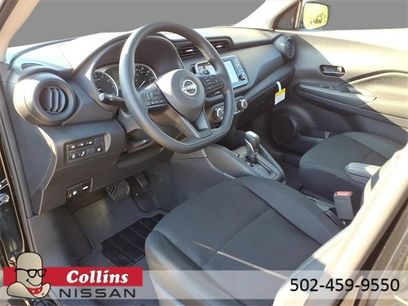 New 2025 Nissan Kicks Play S