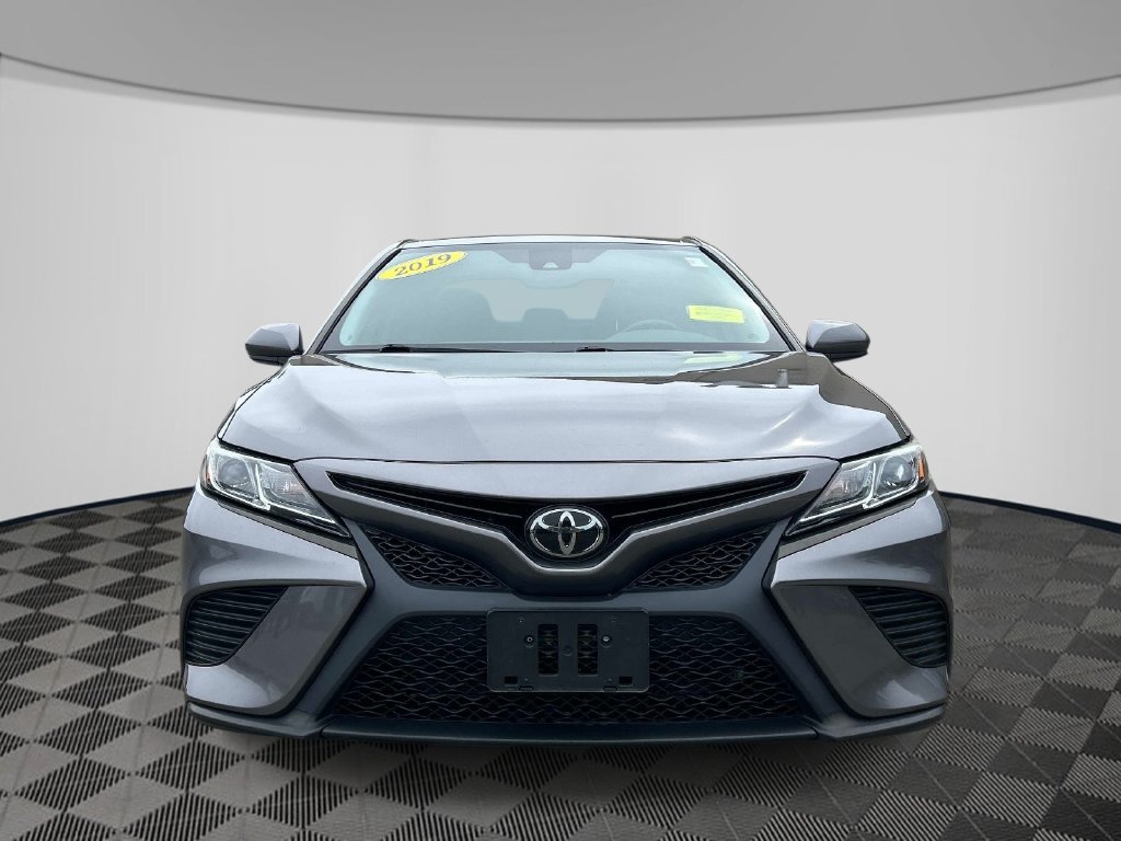 Used 2019 Toyota Camry SE FWD image 8