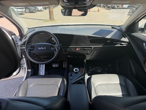 Used 2023 Kia Niro Wave w/ Wave Preserve Package FWD image 18