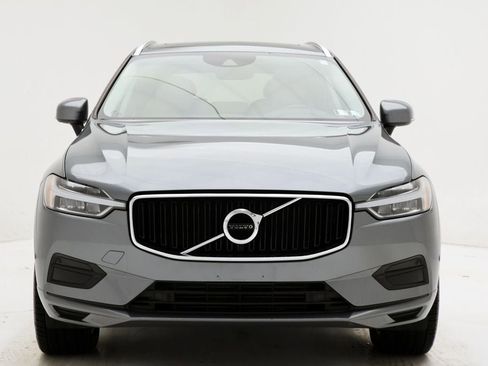 Used 2018 Volvo XC60 T6 Momentum w/ Vision Package image 4