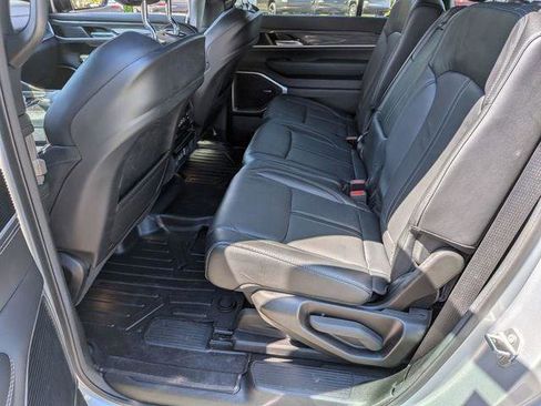 Certified 2022 Jeep Wagoneer Series II AWD/4WD image 23
