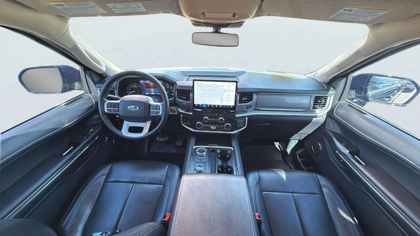 Used 2022 Ford Expedition XLT AWD/4WD image 7
