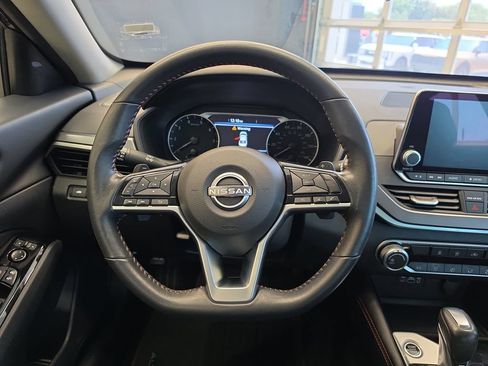 Used 2024 Nissan Altima 2.5 SR FWD image 20