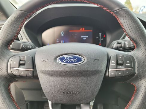 Used 2025 Ford Escape ST-Line image 24