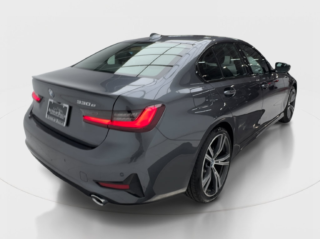 Used 2022 BMW 330e w/ Driving Assistance Package RWD image 8