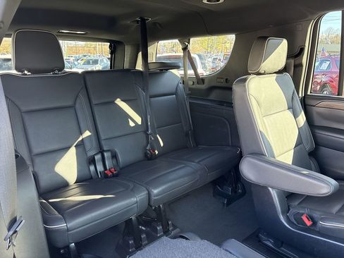 Certified 2022 Chevrolet Suburban Premier image 29