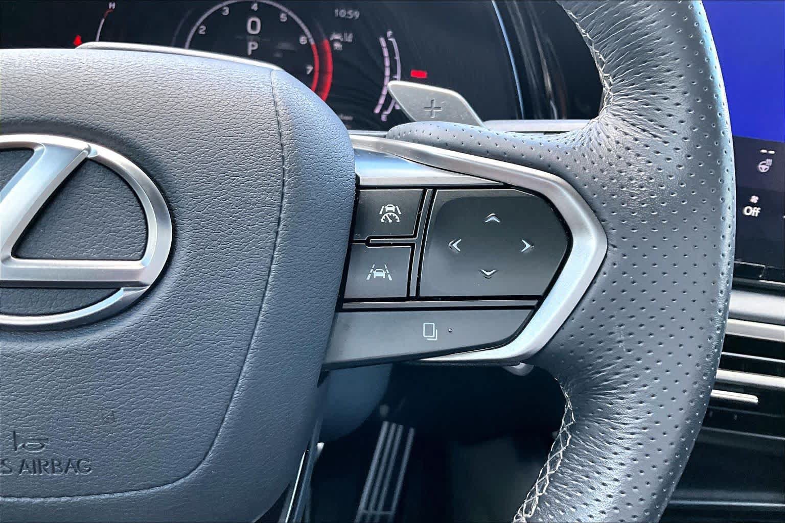 Used 2024 Lexus RX 350 F Sport w/ Convenience Package AWD/4WD image 23