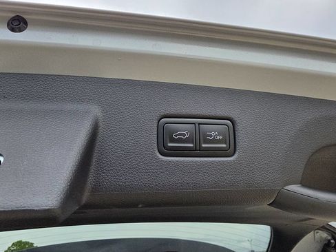 New 2026 Kia Carnival EX FWD image 11