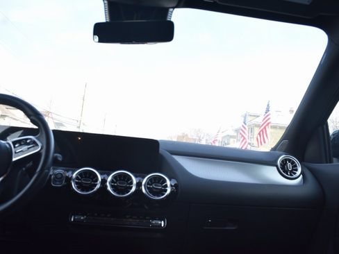 Used 2022 Mercedes-Benz GLA 250 4MATIC image 31