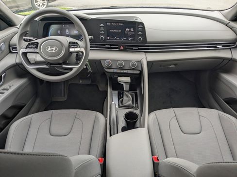 New 2026 Hyundai Elantra SE image 14
