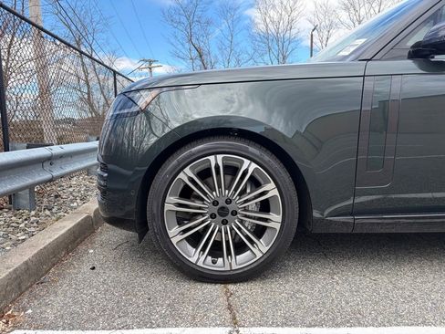 New 2026 Land Rover Range Rover Long Wheelbase SE AWD/4WD image 9