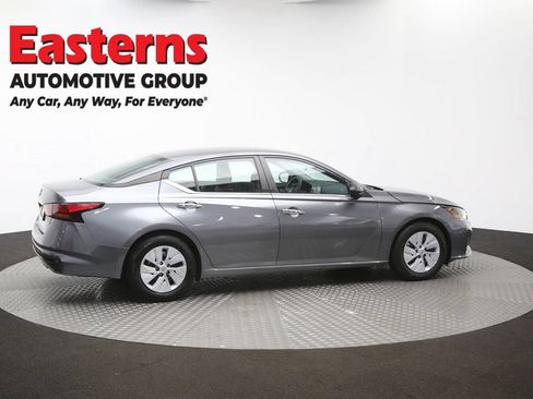 Used 2024 Nissan Altima 2.5 S FWD image 42