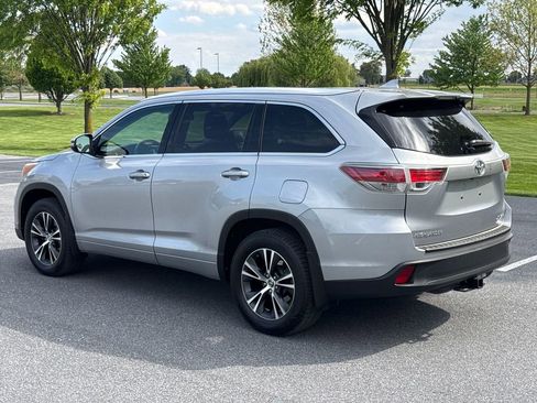 Used 2016 Toyota Highlander XLE AWD/4WD image 6