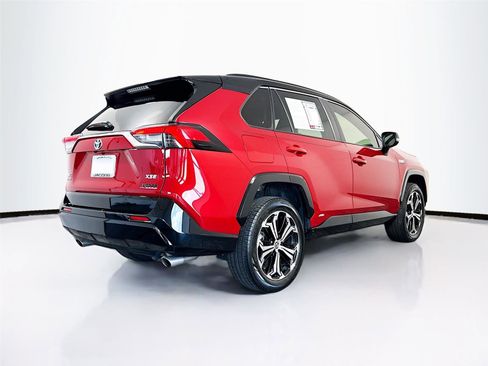 Used 2022 Toyota RAV4 XSE AWD/4WD image 38
