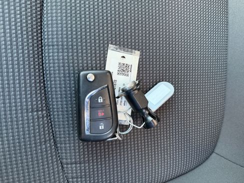 Used 2024 Toyota RAV4 LE AWD/4WD image 12