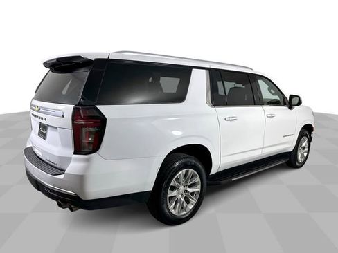 Used 2024 Chevrolet Suburban Premier RWD image 8