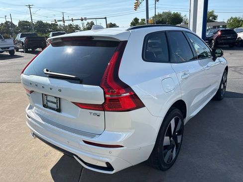 Certified 2025 Volvo XC60 T8 Plus w/ Protection Package Premier AWD/4WD image 7