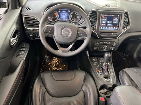 Used 2022 Jeep Cherokee Trailhawk w/ Premium Leather Package image 21