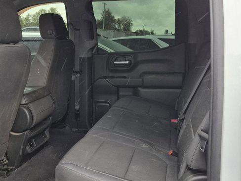 Used 2019 Chevrolet Silverado 1500 Custom Trail Boss w/ Custom Convenience Package AWD/4WD image 7
