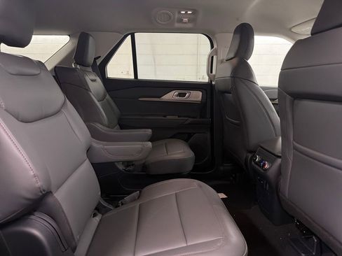 New 2026 Ford Explorer Active w/ Active Comfort Package RWD image 29