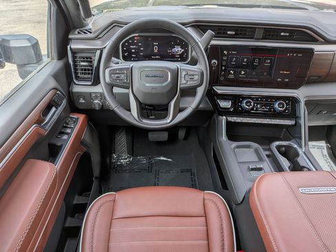 New 2026 GMC Sierra 2500 Denali Ultimate w/ LPO, Black Badging Package AWD/4WD image 15