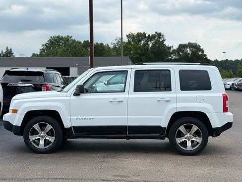 Used 2017 Jeep Patriot High Altitude AWD/4WD image 38