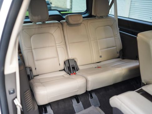 Used 2023 Lincoln Navigator L Reserve AWD/4WD image 27