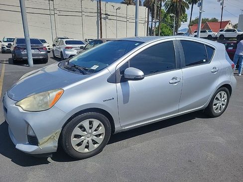 Used 2012 Toyota Prius C Two image 2