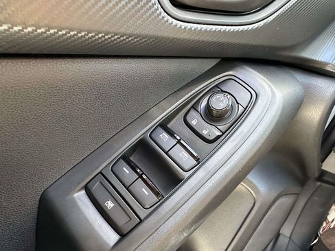 Certified 2025 Subaru Crosstrek 2.0i Premium image 33