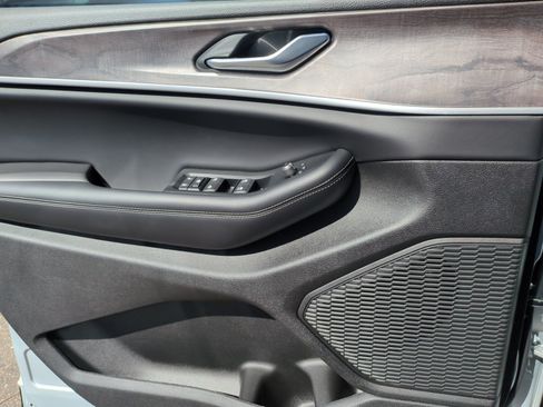 New 2026 Jeep Grand Cherokee L 4WD image 13