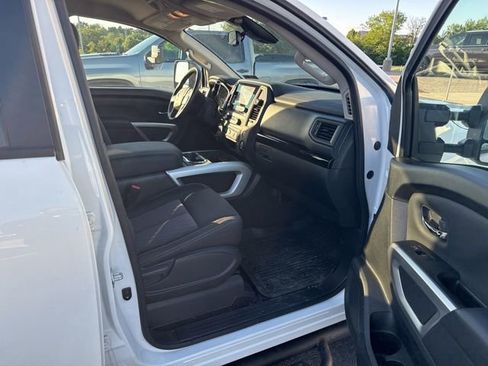 Used 2024 Nissan Titan SV w/ SV Convenience Package AWD/4WD image 27