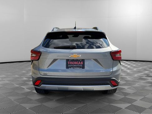 Used 2026 Chevrolet Trax LT w/ LT Convenience Package FWD image 6