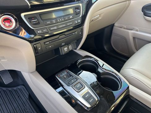 Used 2021 Honda Pilot Touring image 15