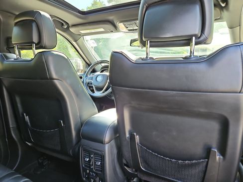 Used 2014 Jeep Grand Cherokee Overland RWD image 18