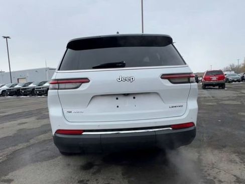 Used 2022 Jeep Grand Cherokee L Limited AWD/4WD image 7