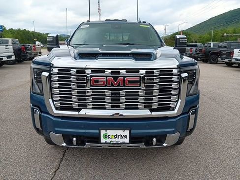 New 2026 GMC Sierra 2500 Denali w/ Denali Reserve Package AWD/4WD image 1