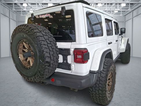 Used 2022 Jeep Wrangler Unlimited Rubicon w/ Xtreme Recon 35" Tire Package image 5