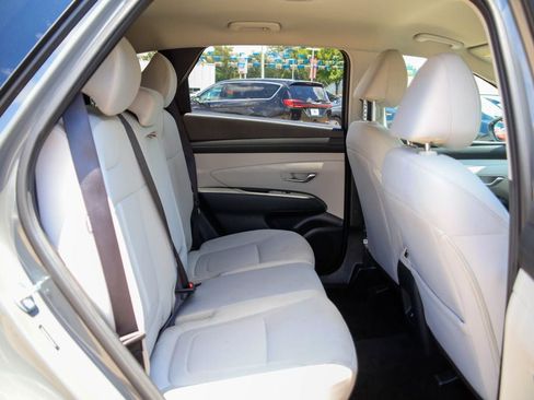 Used 2025 Hyundai Tucson SEL FWD image 10