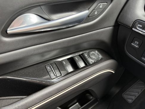 Used 2021 Cadillac Escalade ESV Premium Luxury w/ Driver Assist Tech Package image 29