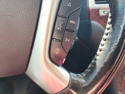 Used 2011 Cadillac Escalade Luxury AWD/4WD image 48