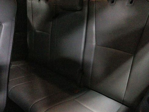 Used 2023 Toyota Highlander XLE FWD image 21