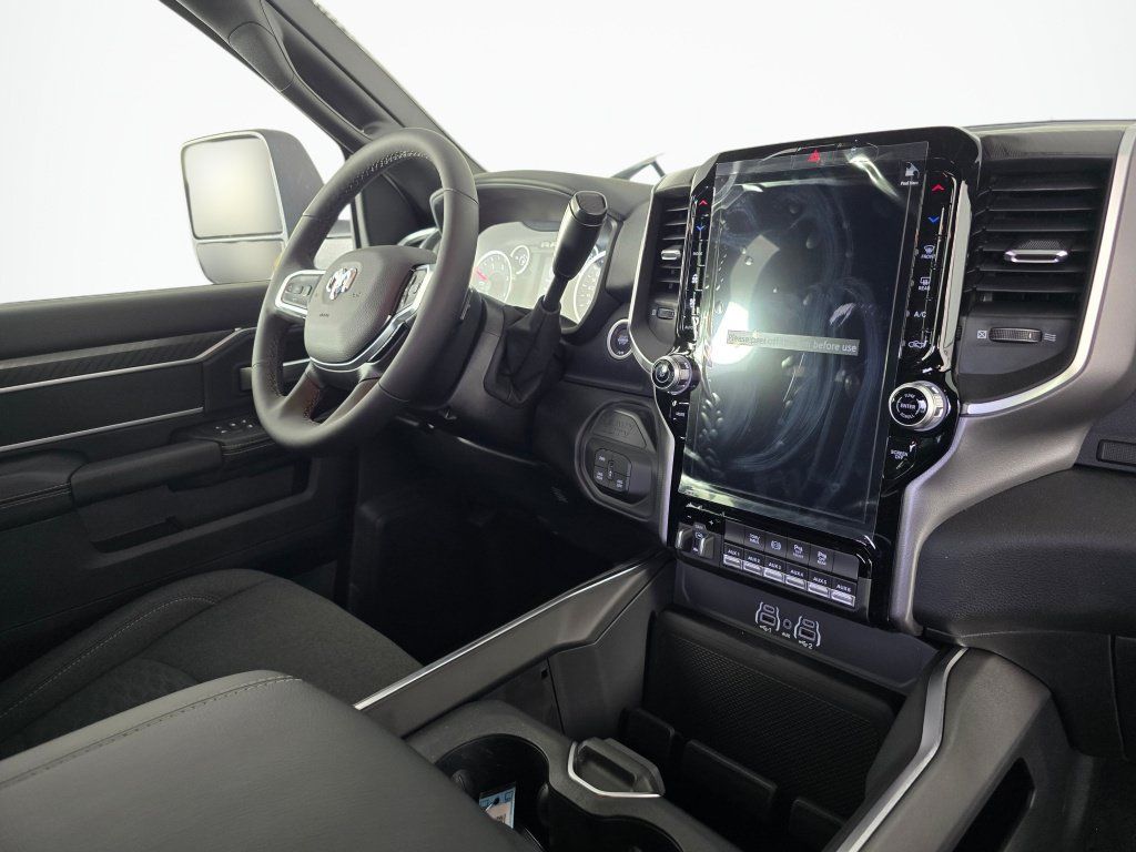 New 2026 RAM 3500 Big Horn AWD/4WD image 38