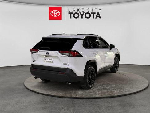 Used 2024 Toyota RAV4 XLE w/ Convenience Package AWD/4WD image 9