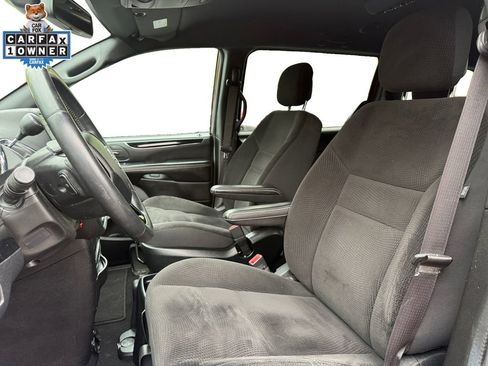 Used 2018 Dodge Grand Caravan SE FWD image 9