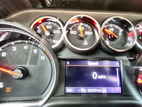 Used 2022 Chevrolet Silverado 1500 LT image 12