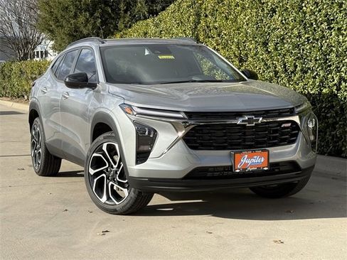 New 2026 Chevrolet Trax RS w/ Driver Confidence Package image 2