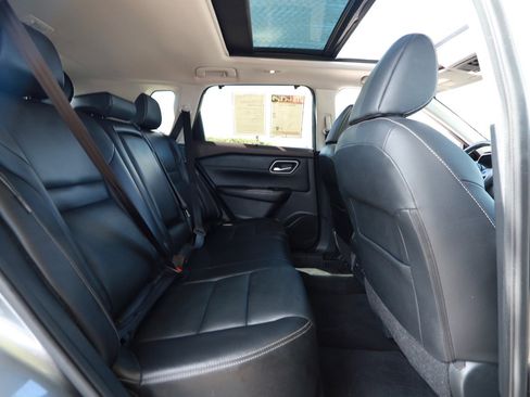 Used 2021 Nissan Rogue SL w/ Premium Package FWD image 27